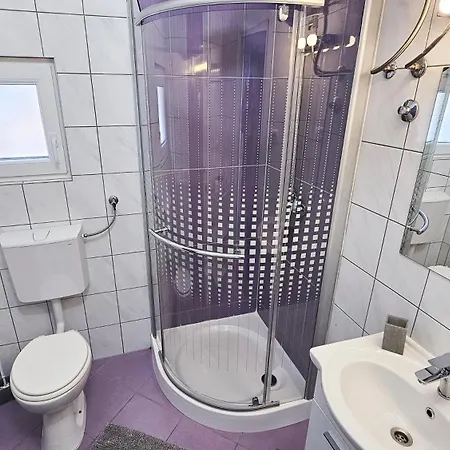 Solta Lejlighed