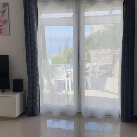 Apartment Solta Rogac