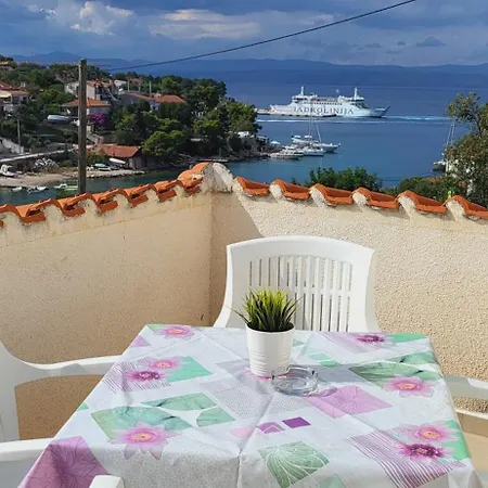 Solta Apartment Rogac