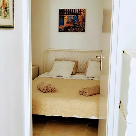 Solta Apartment